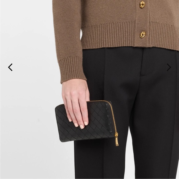 Bottega Zip Around Leather Wallet - Picture 4 of 11